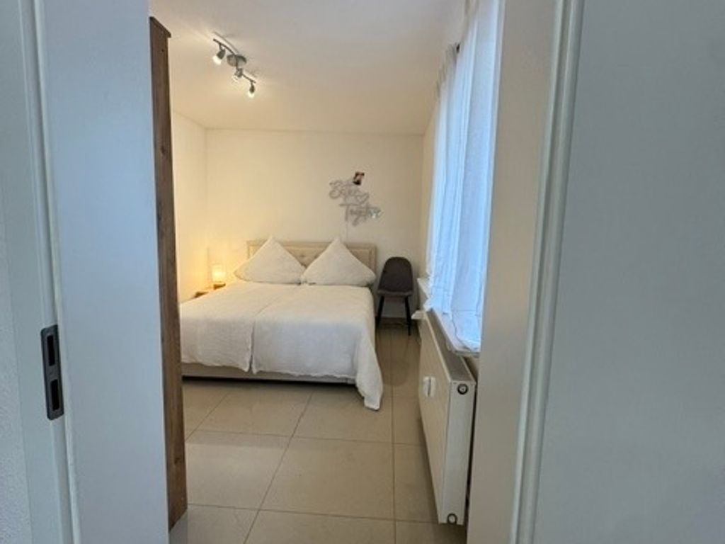 Moderne Erdgeschosswohnung und eigenem Garten für bis zu 4 Personen