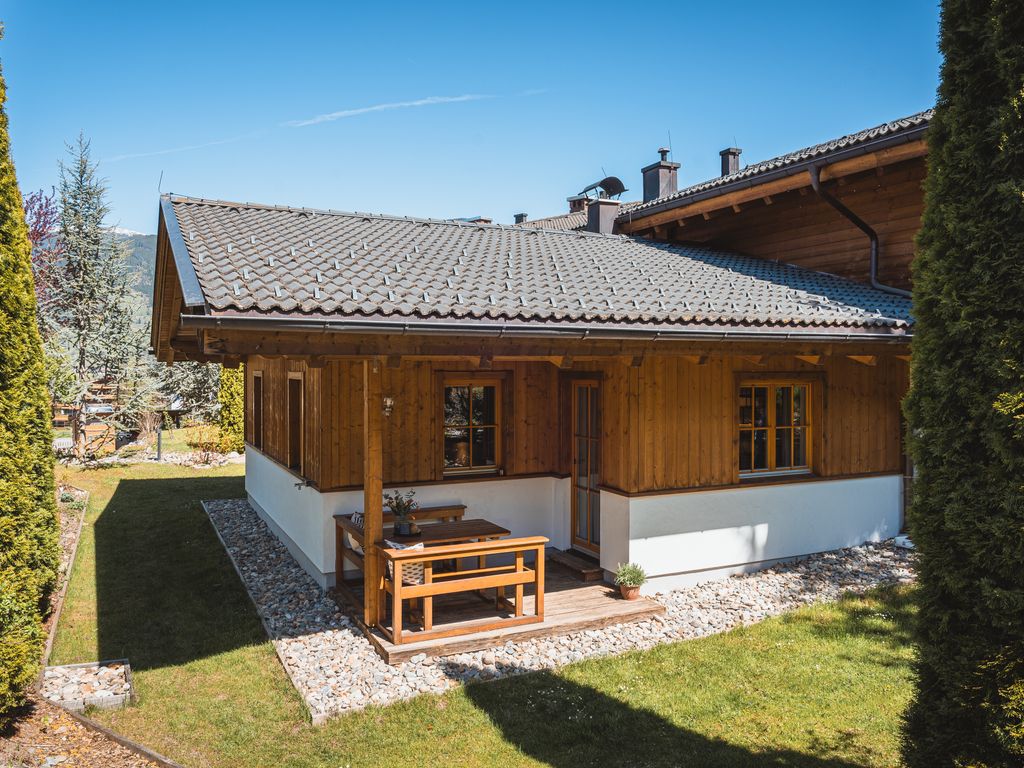 Dorfchalets - Chalet Alma inkl. Tauern Spa Therme Eintritt & Sommerkarte