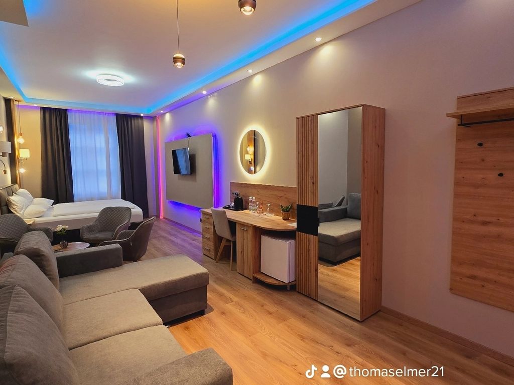 Elegance  Lux Living 206