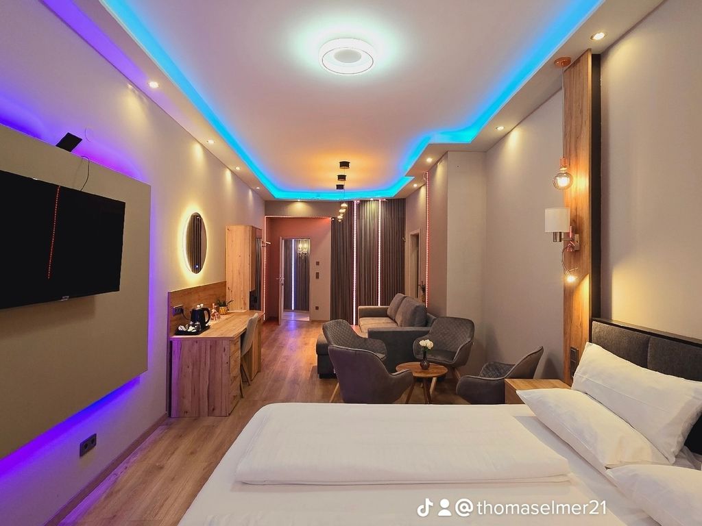 Elegance  Lux Living 206