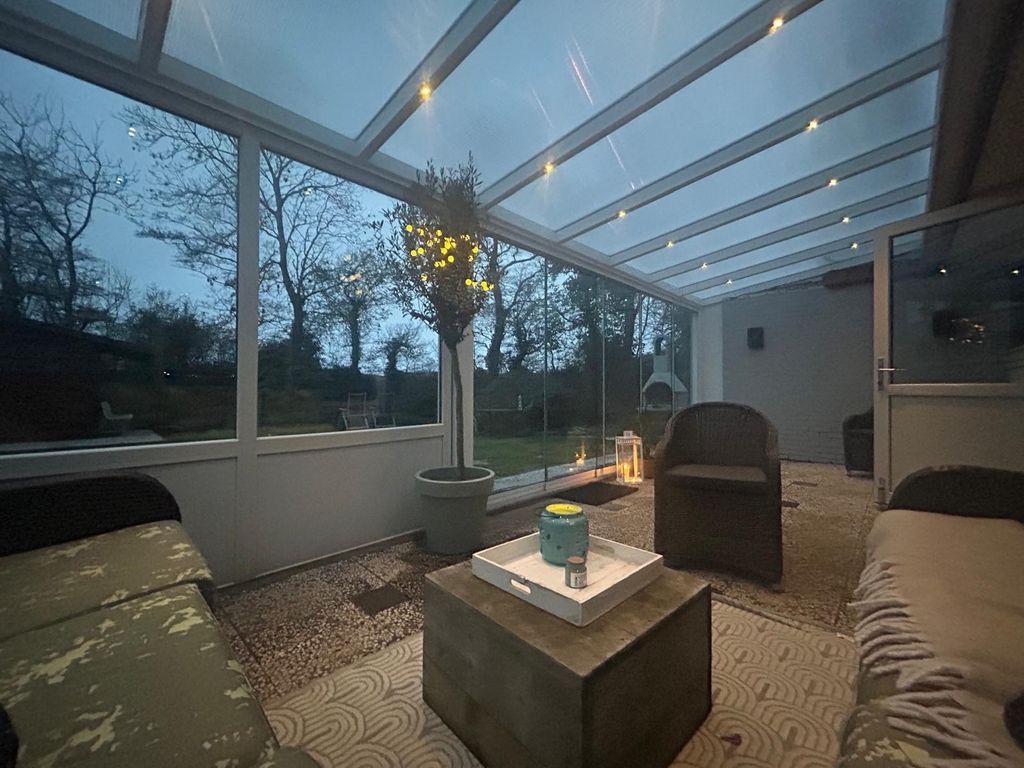 Strandnahes (Nr. 156) Ferienhaus  mit traumhaften Wintergarten und uneinsehbaren, grossen Garten, Eckgrundstück