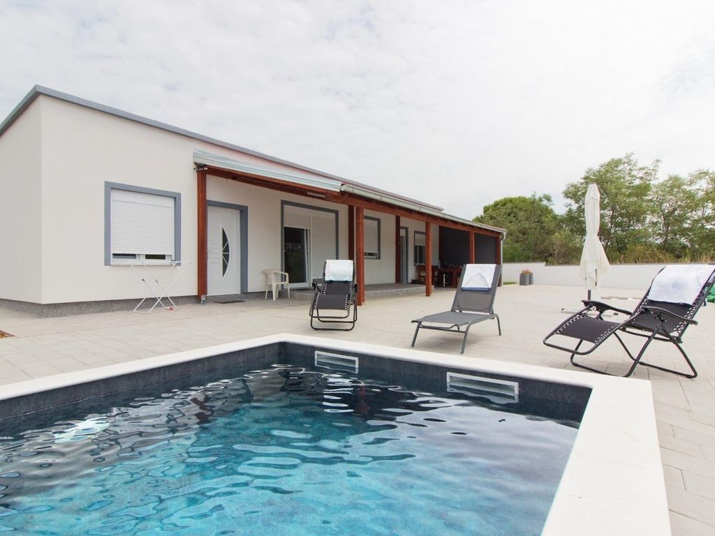 Holiday home Sandra