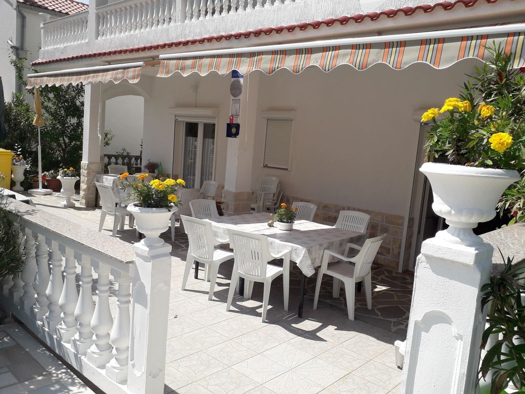 Mile Ferienhaus excellent location close to Rab