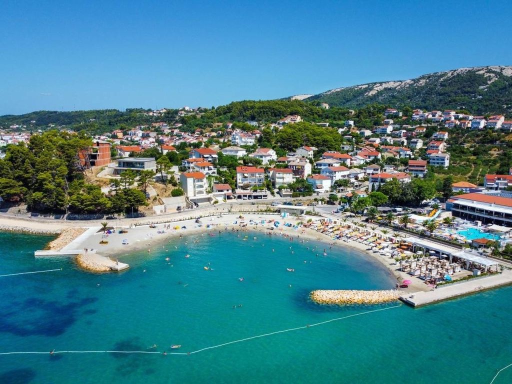 Mile Ferienhaus excellent location close to Rab