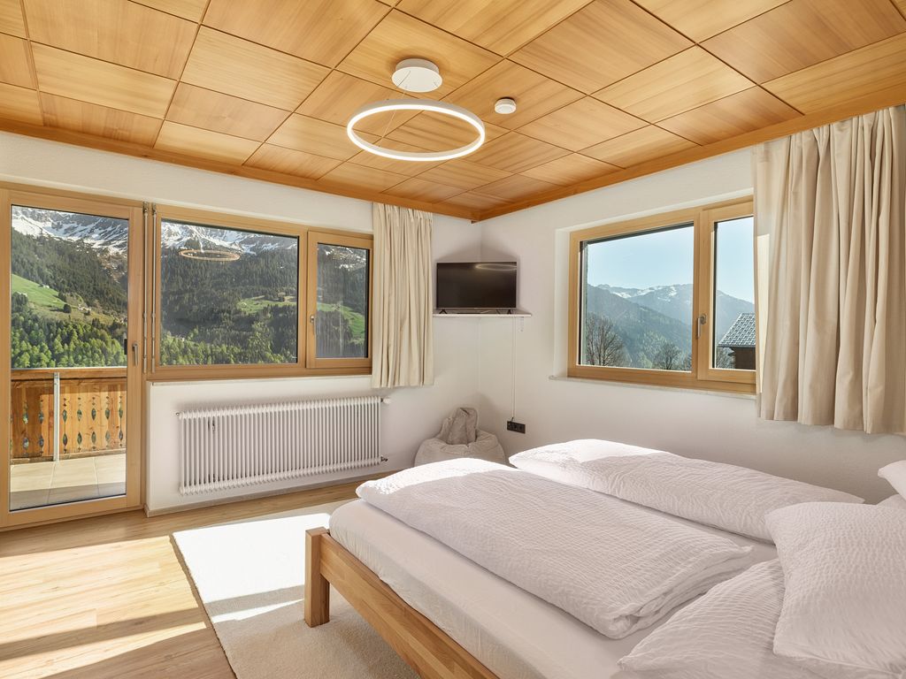 Großes Bergapartment · 4 SZ · Balkon & Aussicht