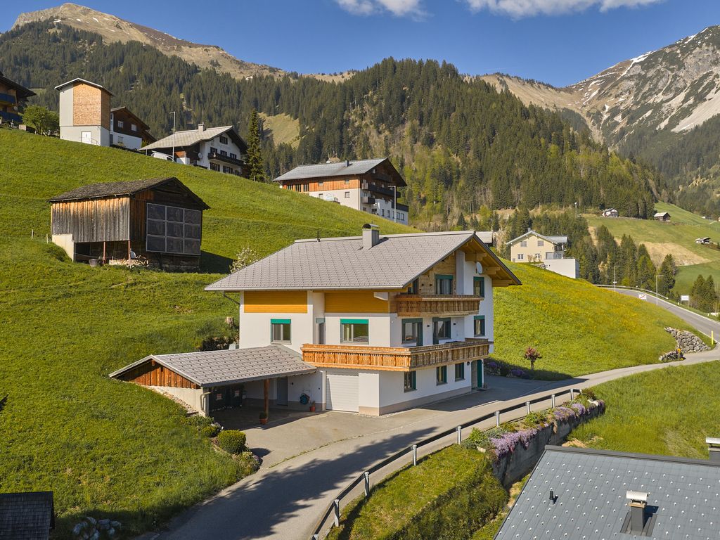 Großes Bergapartment · 4 SZ · Balkon & Aussicht