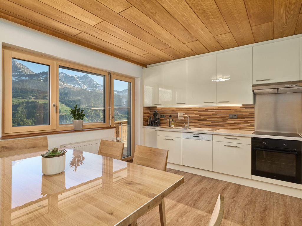 Großes Bergapartment · 4 SZ · Balkon & Aussicht