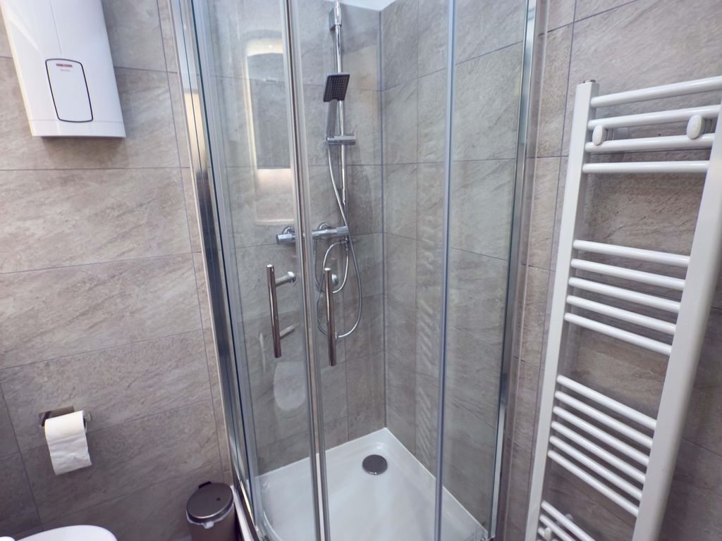 NEU ruhiges Apartment bei Hamburg Reinbek Saniert Balkon Wlan Parkplatz