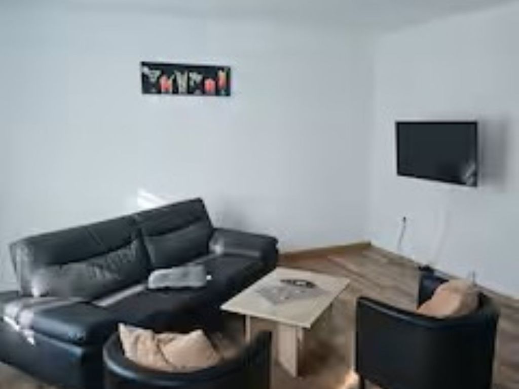 Schöne Vollausgestattete Monteurs- Gästewohnung nähe Raffinerie Leuna  und Geiseltalsee / 0305