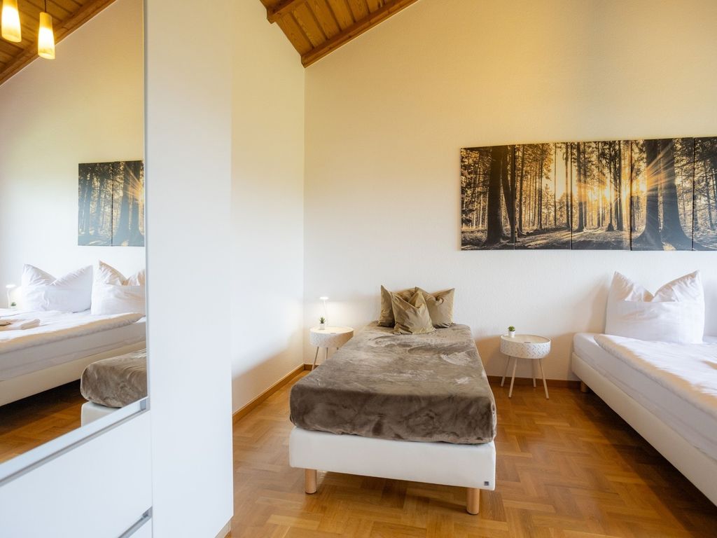 Ruhige Fewo "Giebelzauber" – 2 Schlafzimmer, eigene Terrasse, WLAN, Waschtrockner & kostenlose Parkplätze