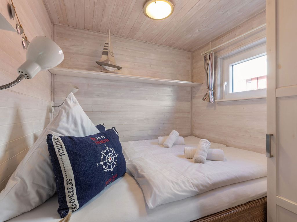 Hausboot "Mien Schipp" mit sonniger Dachterrasse