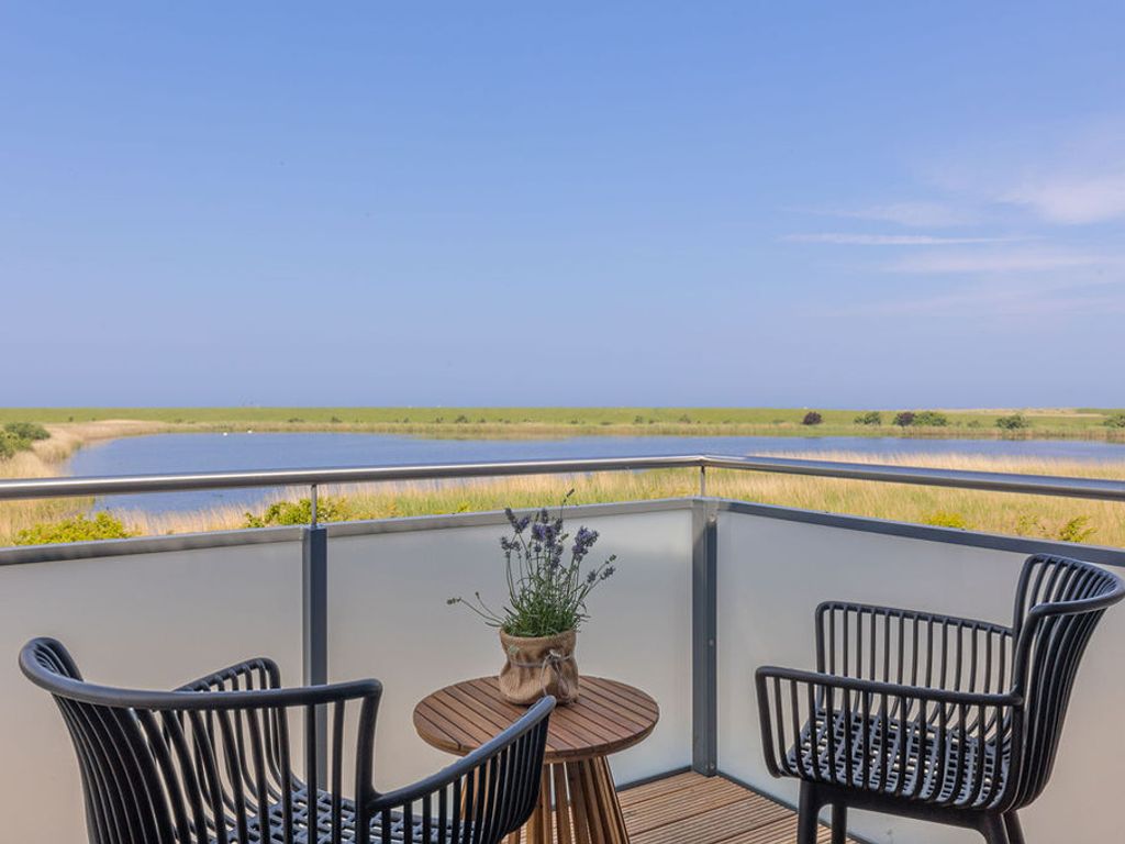 De Bööi – Luxus–Ferienhaus mit Meerblick, Sauna & Kamin