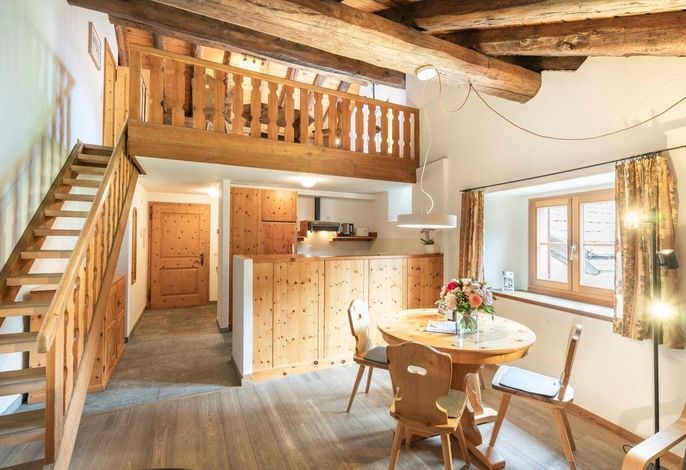 Chesa Michel - Dach-Maisonette-Wohnung Morteratsch