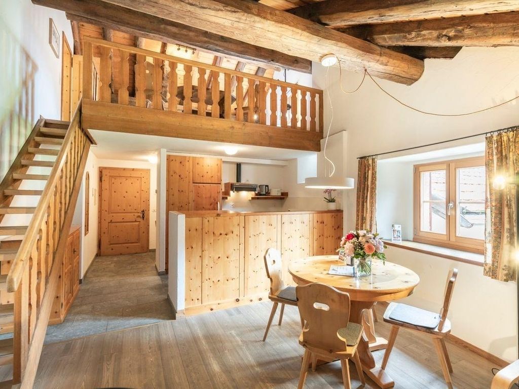 Chesa Michel - Dach-Maisonette-Wohnung Morteratsch