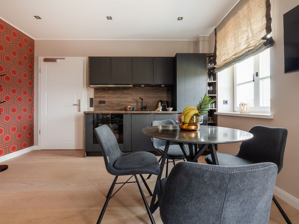 Living Lorens No. 6