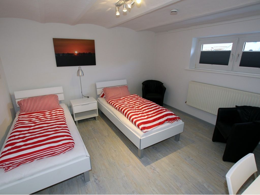 Strand-Villa, Nige Ooge