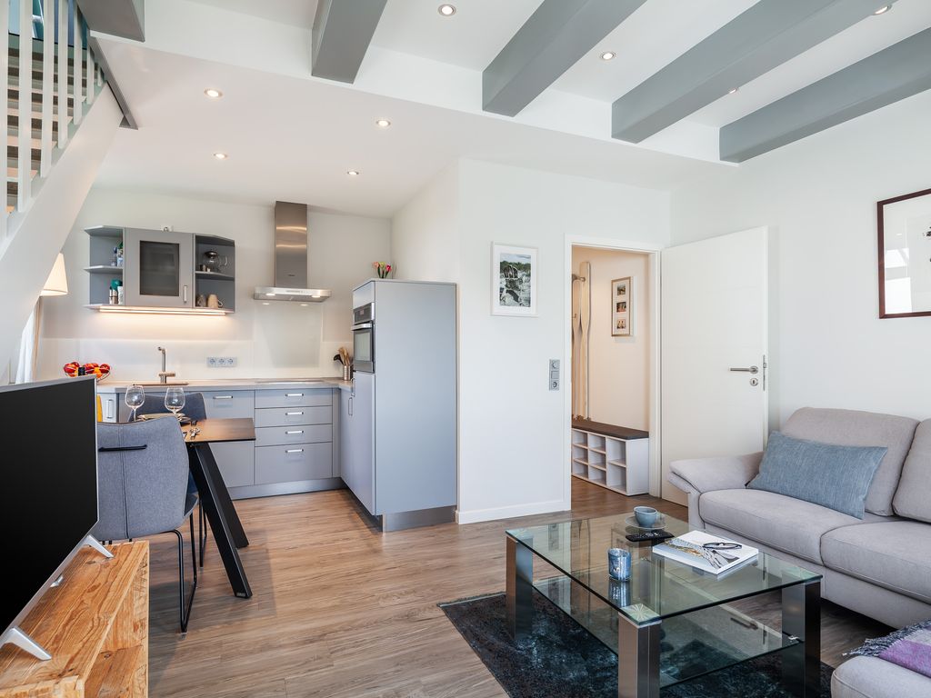 Südstranddomizil Wyk: Küche einer Ferienwohnung