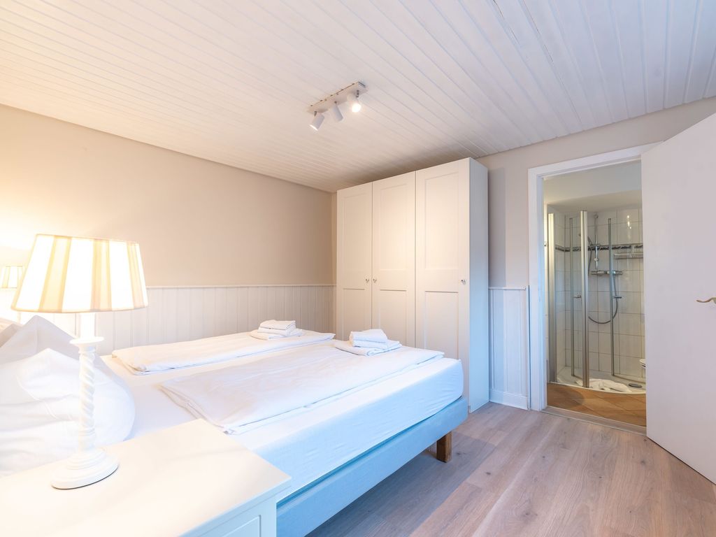 Landhaus am Meer Utersum: Bad der Ferienwohnung