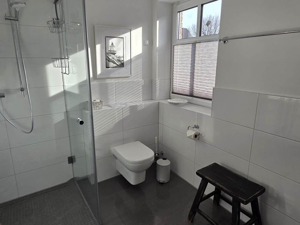 Haus Paula Wyk: Bad der Ferienwohnung