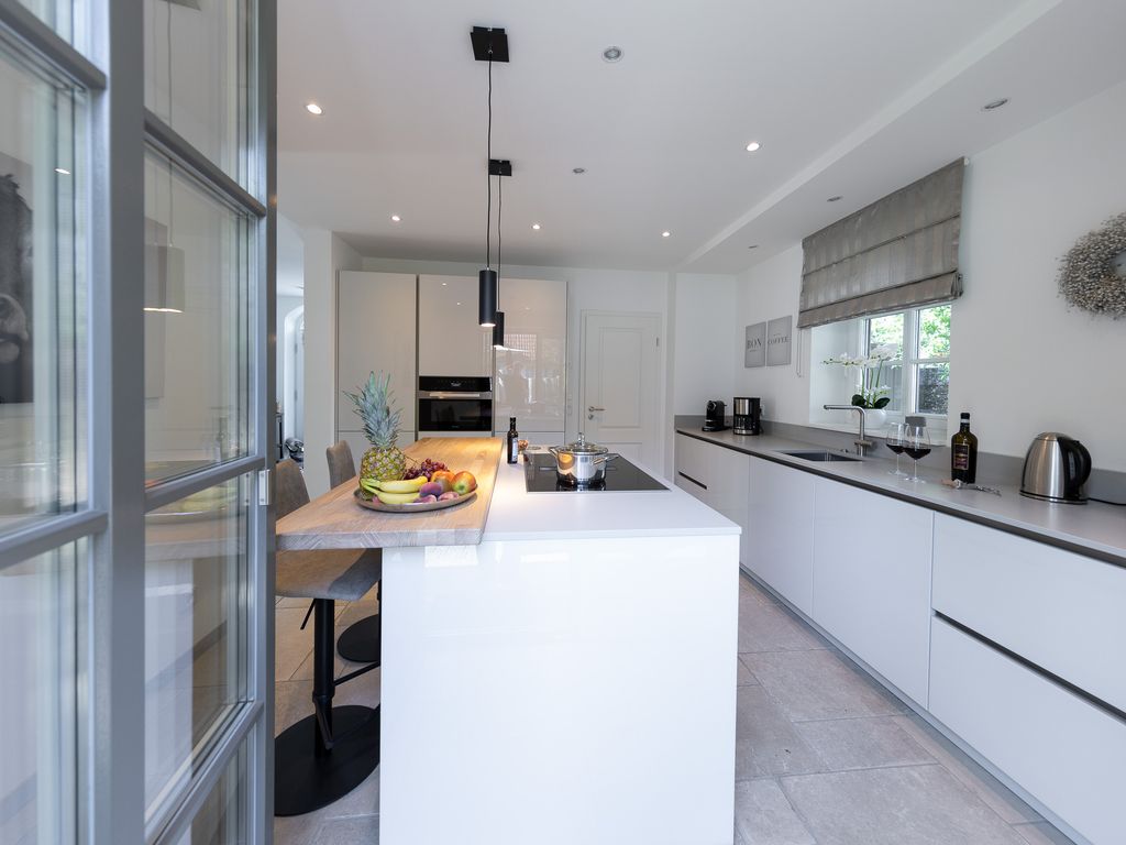 Modernes Ferienhaus mit Sauna, eingezäuntem Garten und Strandnähe. Ideal für Familien, Freunde und Hundeliebhaber