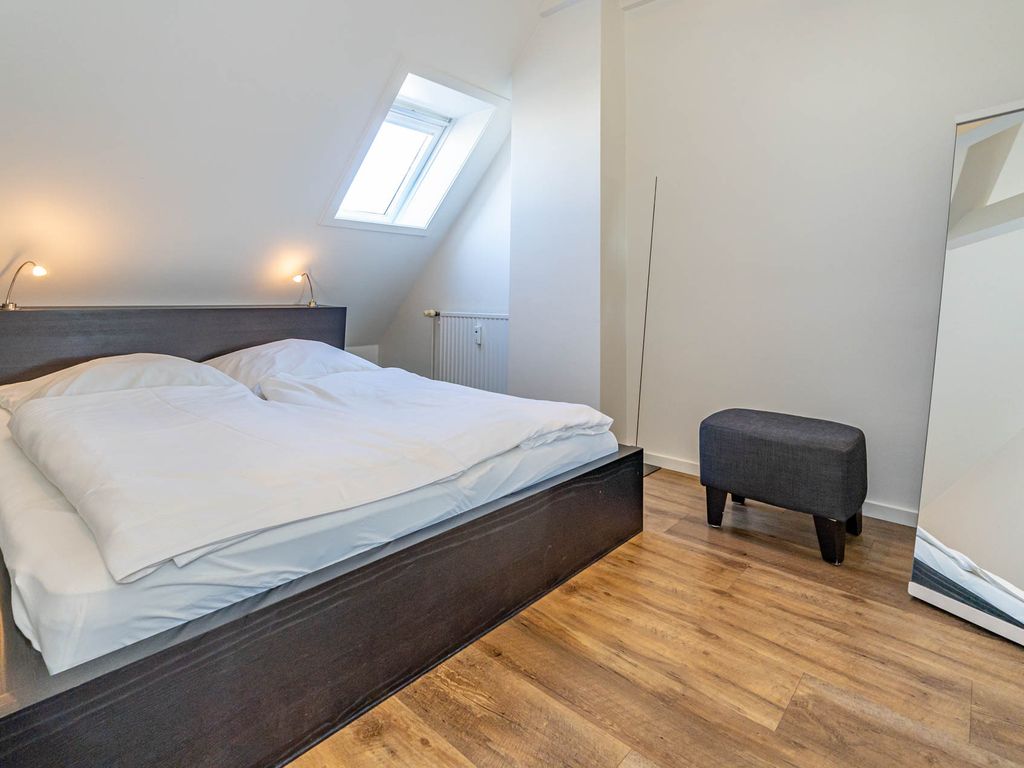Bismarckstraße 5a, App 15