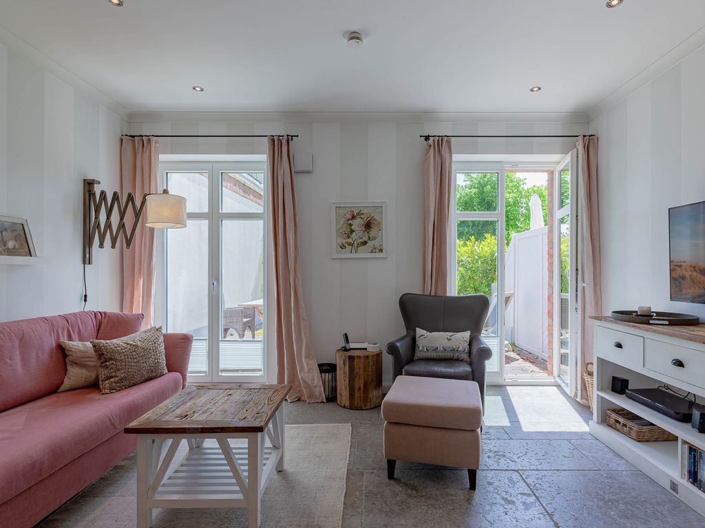 Villa de Meere Nieblum: Küche einer Ferienwohnung