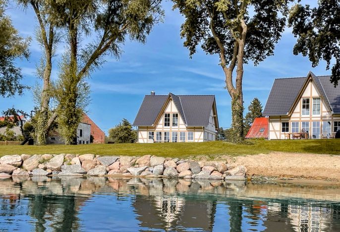 Watermark Usedom - Traumhaus direkt am Wasser mit eigener Badestelle - Haus Woge – Foto 1