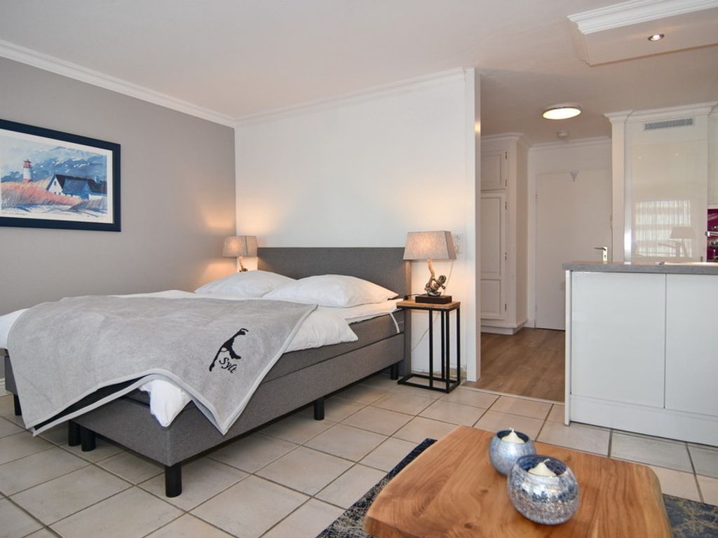 Metropol, Whg. 2, Landseite 1.OG