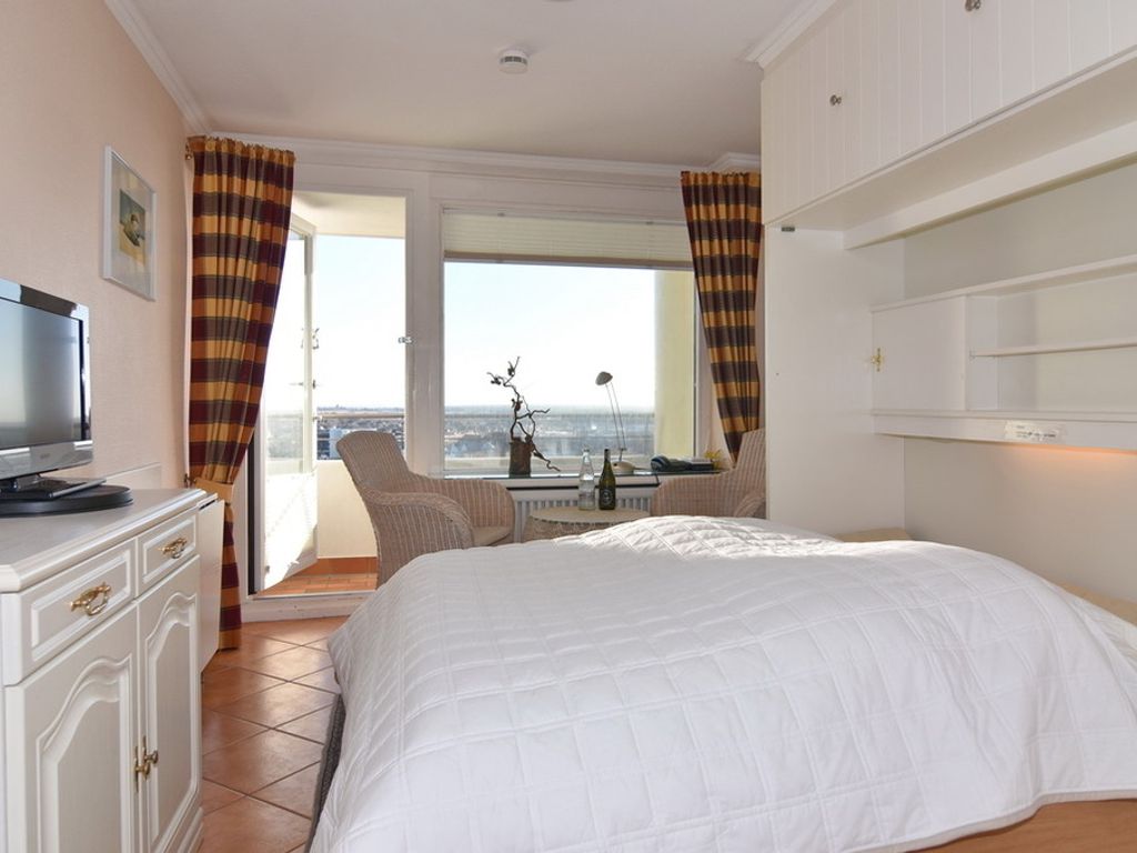 Metropol, Whg. 272, Landseite mit Inselblick 11.OG