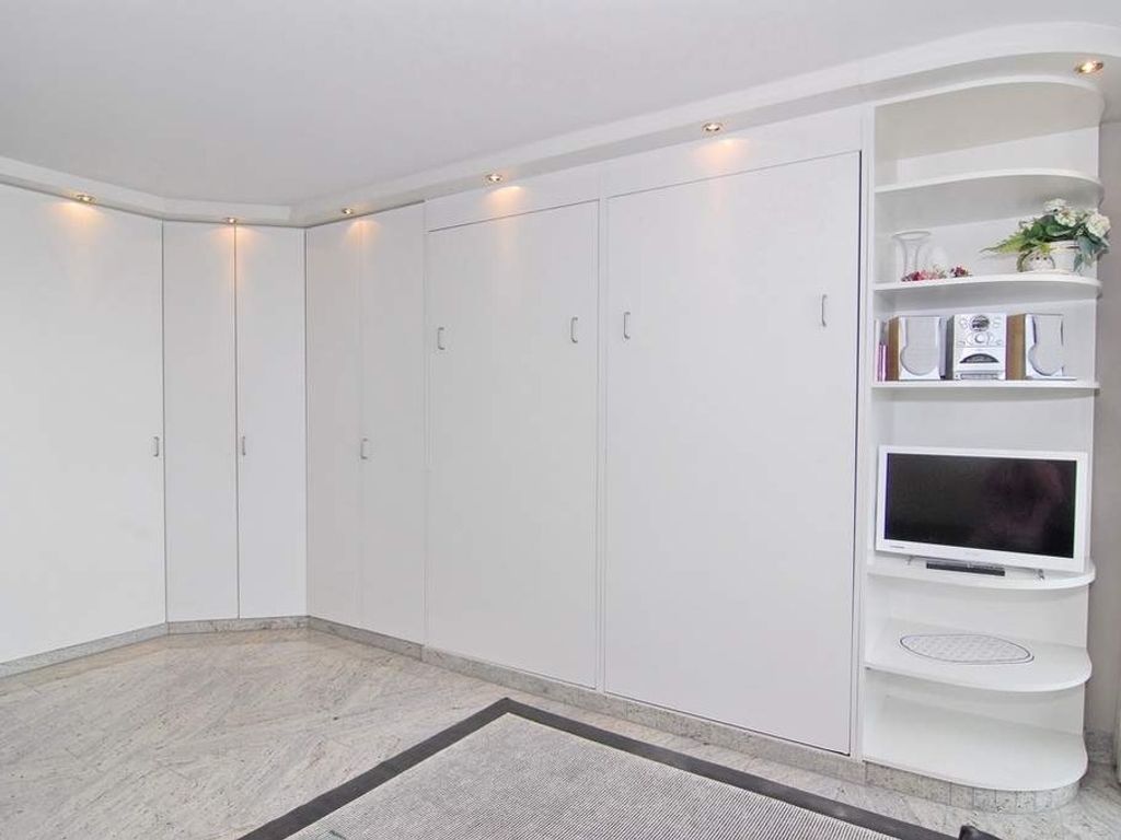 Metropol, Whg. 286, Seeseite 12.OG