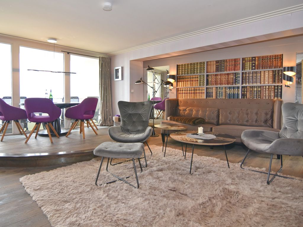 Metropol, Whg. 316, Seeseite 13.OG