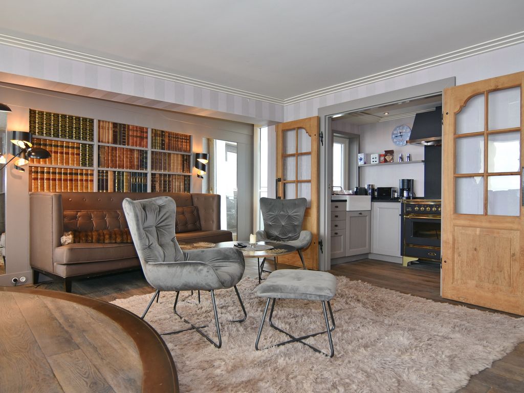 Metropol, Whg. 316, Seeseite 13.OG