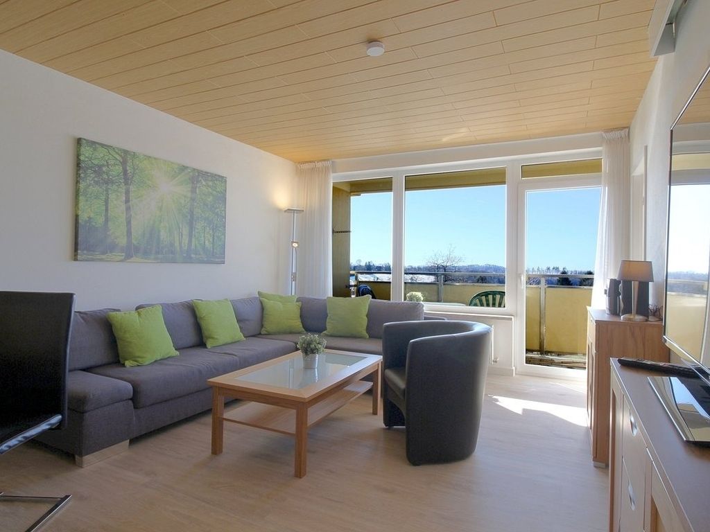 Apartment 225