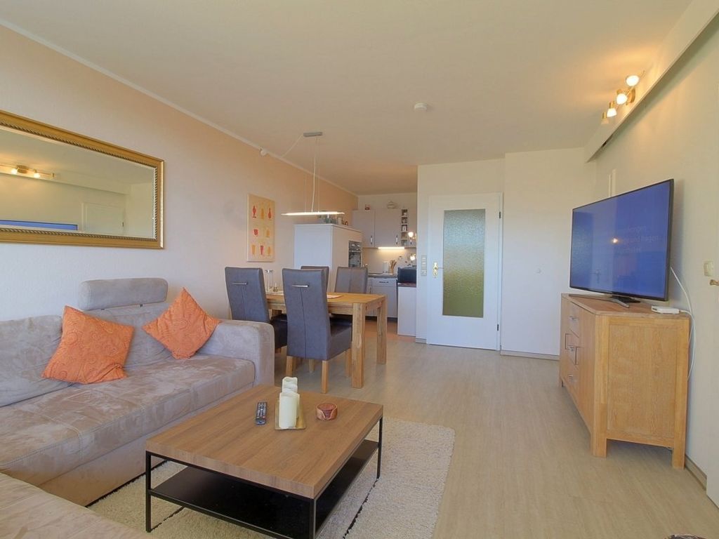 Apartment 422