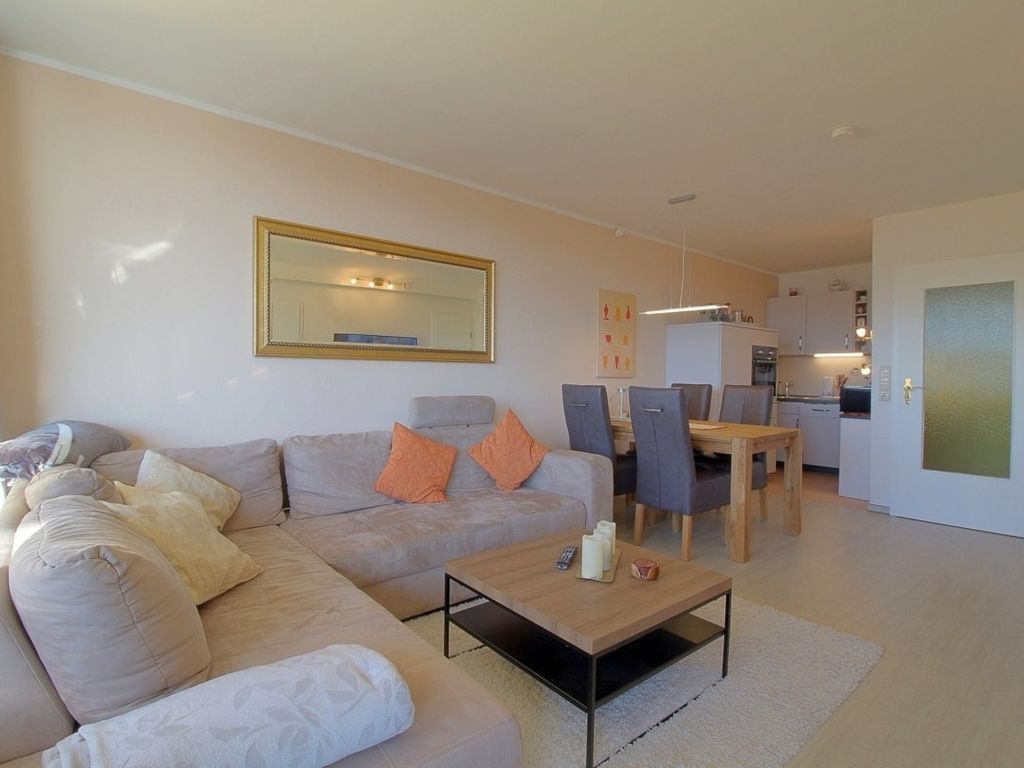 Apartment 422