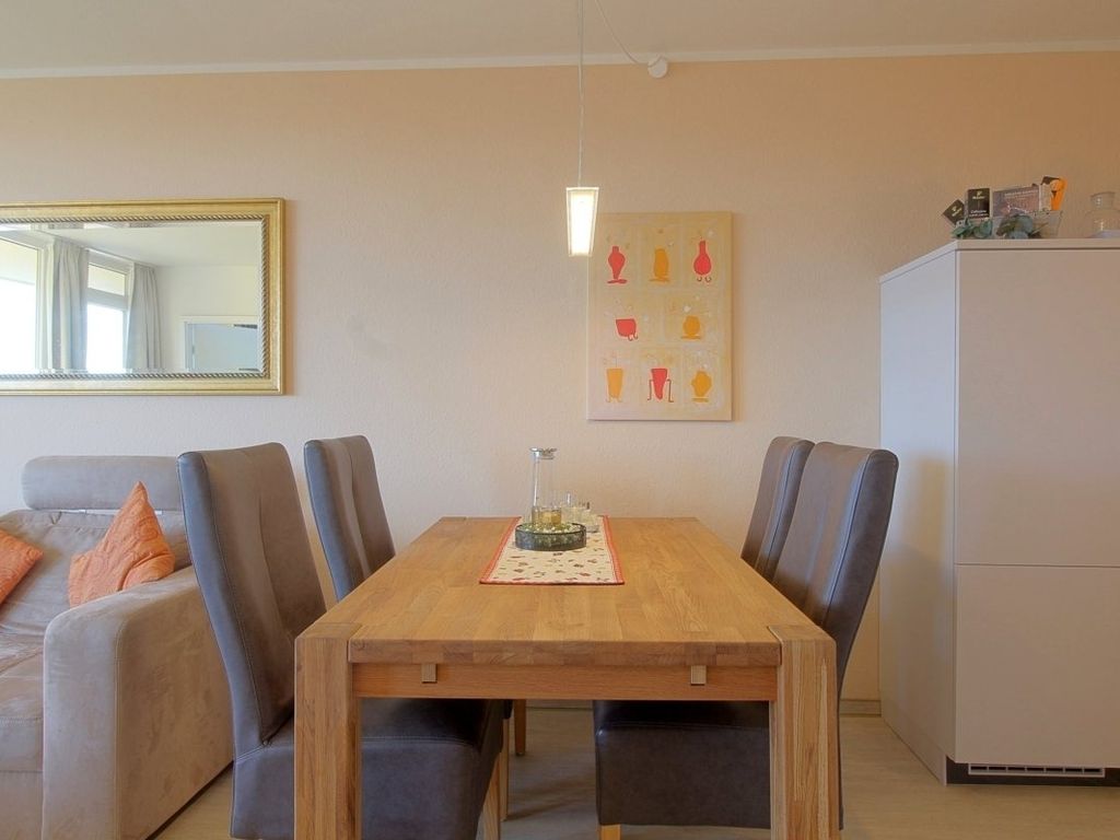 Apartment 422