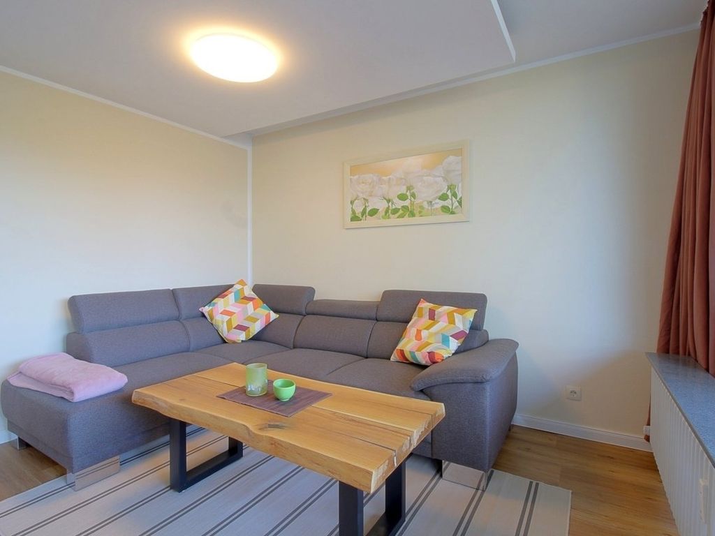 Apartment 449