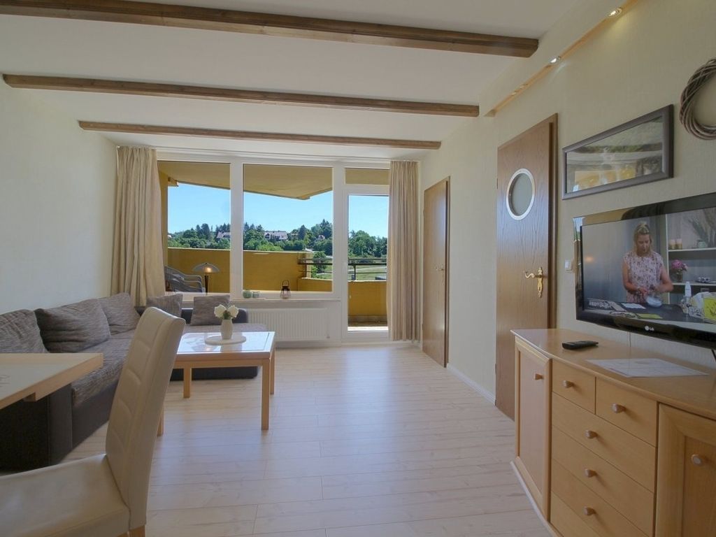 Apartment 457