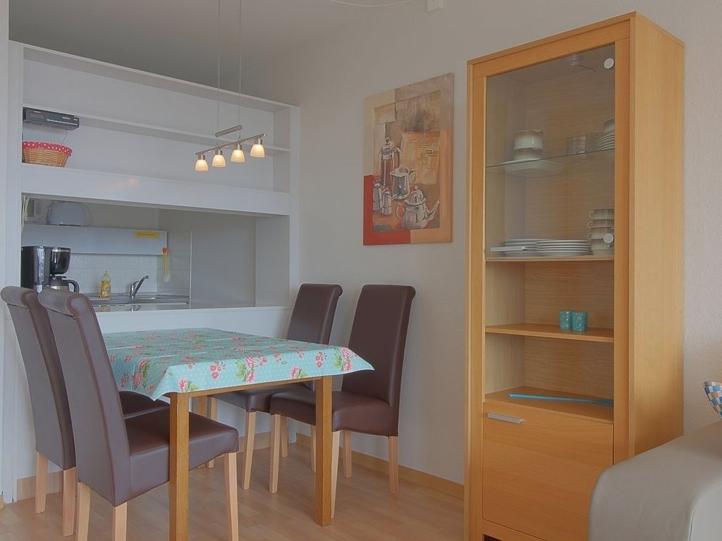Apartment 515