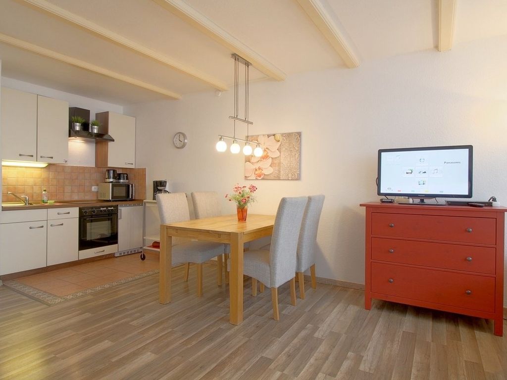 Apartment 570