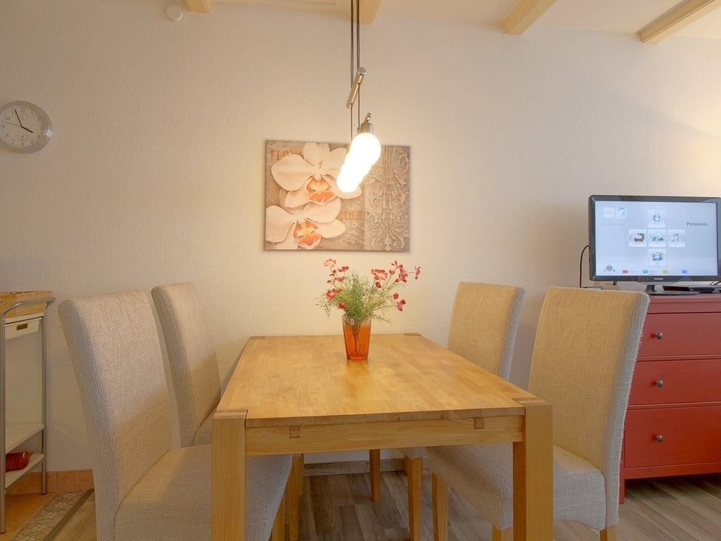 Apartment 570