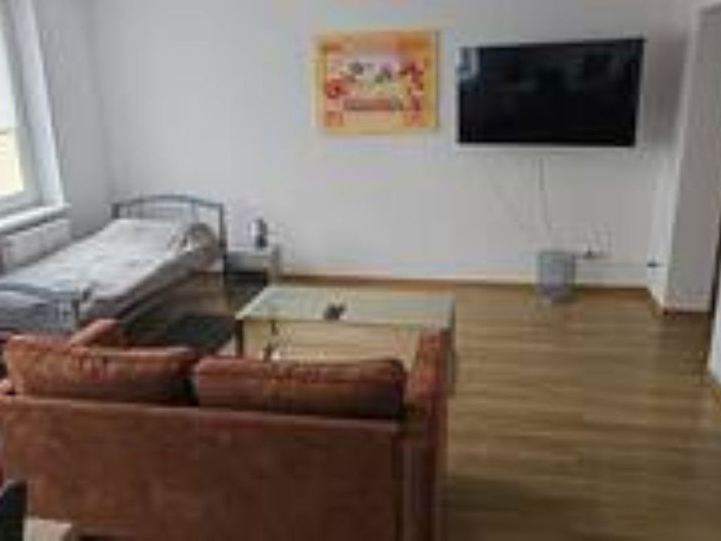 Schöne Vollausgestattete Monteurs- Gästewohnung nähe Raffinerie Leuna und Geiseltalsee / 0302