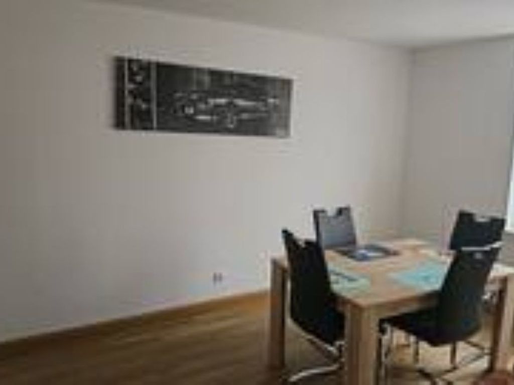 Schöne Vollausgestattete Monteurs- Gästewohnung nähe Raffinerie Leuna und Geiseltalsee / 0302