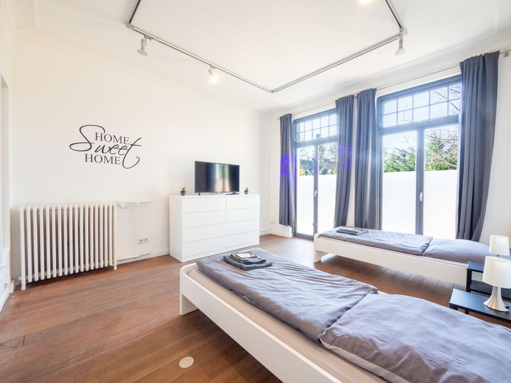 Monteurwohnung in Villa - 8 Betten, WLAN, TV, Einbauküche – Ahrensburg Zentrum, Nähe Hamburg - AGRP1201