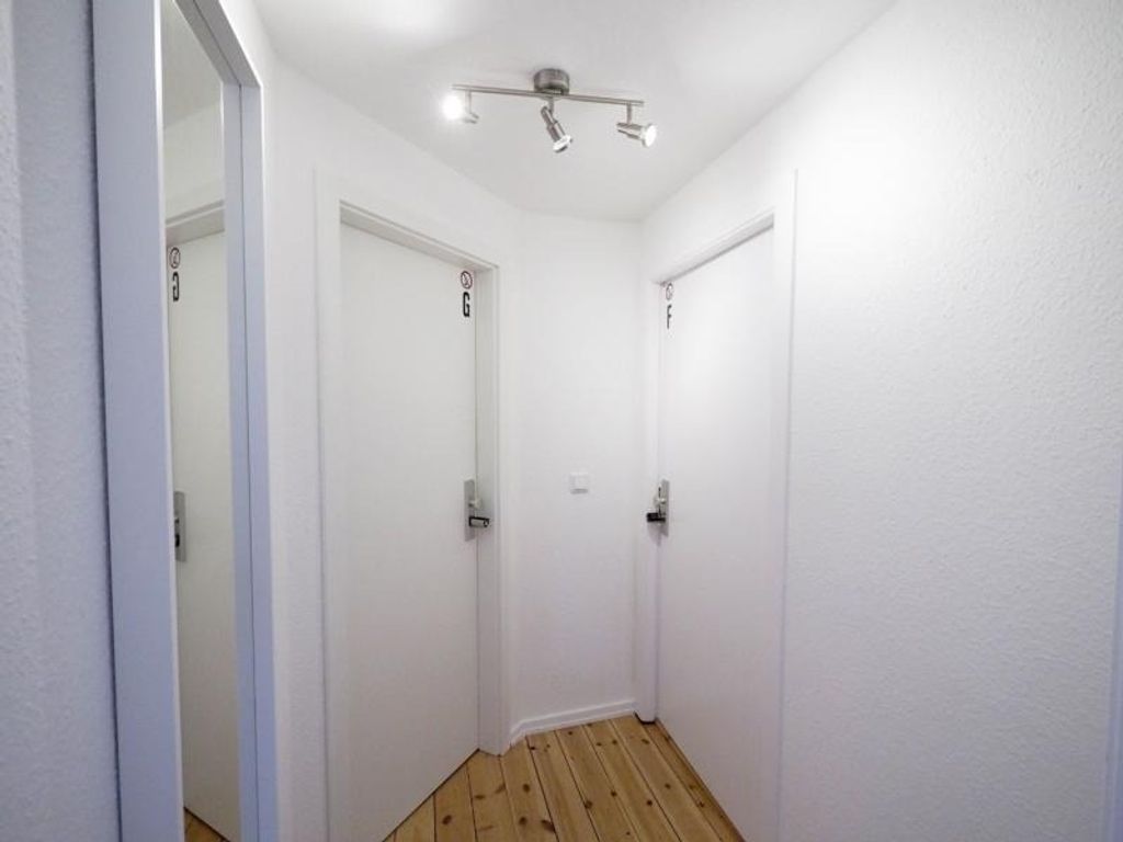 Monteurwohnung für 6 Pers. mit WLAN, Küche & TV – Bad Oldesloe, Nähe Hamburg & Nähe Lübeck - BEKE0702