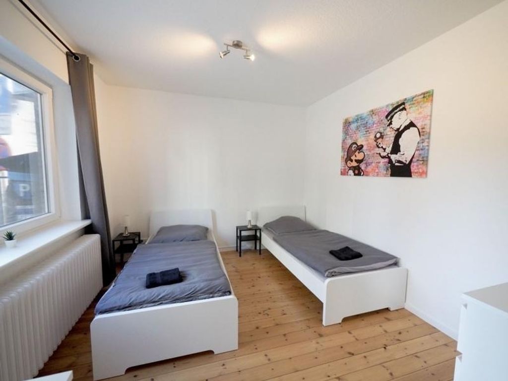 Monteurwohnung für 6 Personen mit WLAN, Gäste-WC, TV – Bad Oldesloe Nähe Hamburg & Lübeck - BEKE0701