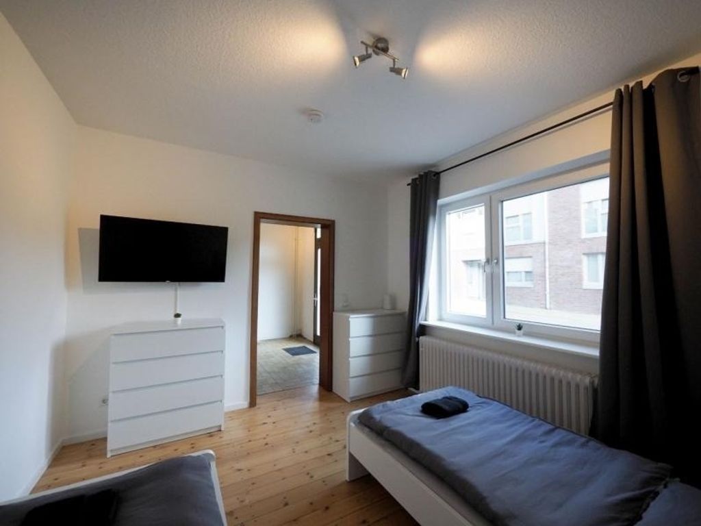 Monteurwohnung für 6 Personen mit WLAN, Gäste-WC, TV – Bad Oldesloe Nähe Hamburg & Lübeck - BEKE0701