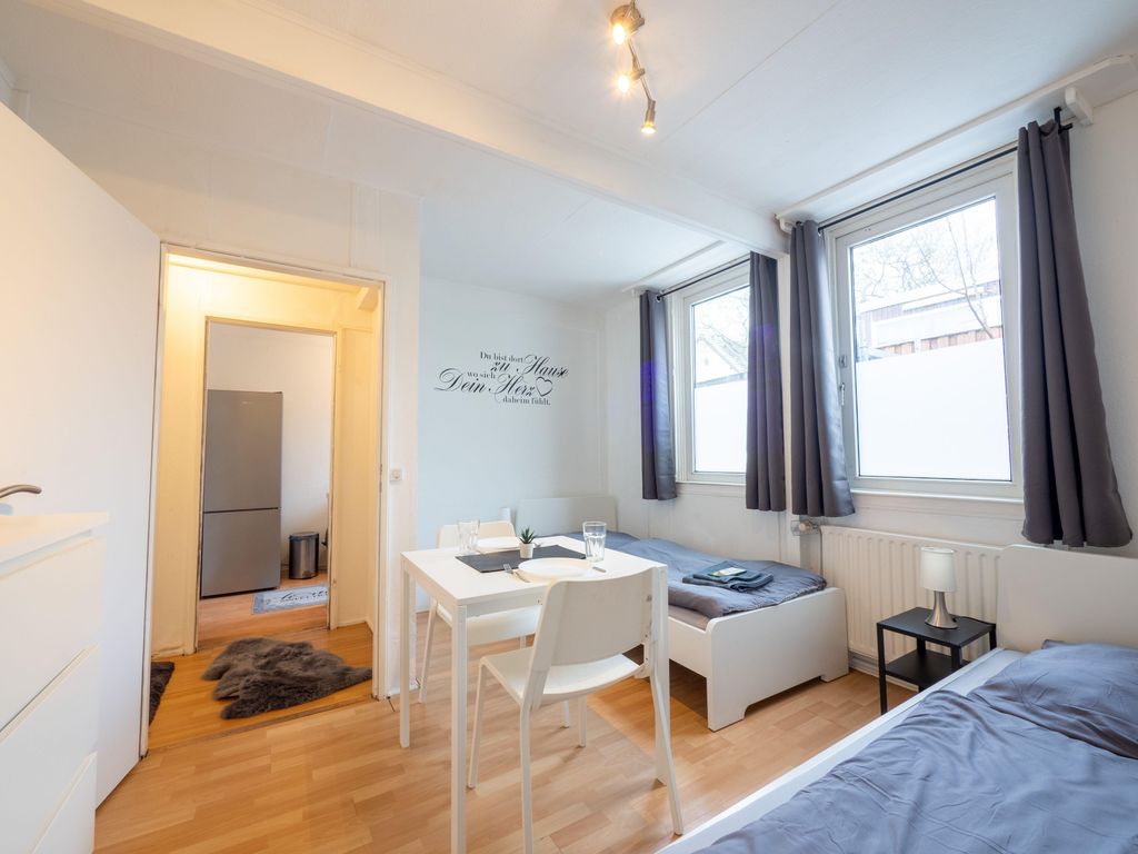 Monteurwohnung mit Terrasse für 7 Personen – WLAN, TV, Küche – Ahrensburg Nähe Hamburg - AGRP1204