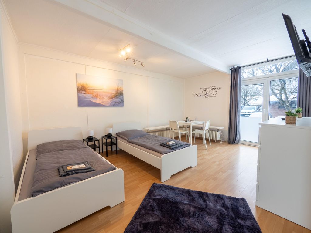 Monteurwohnung mit Terrasse für 7 Personen – WLAN, TV, Küche – Ahrensburg Nähe Hamburg - AGRP1204