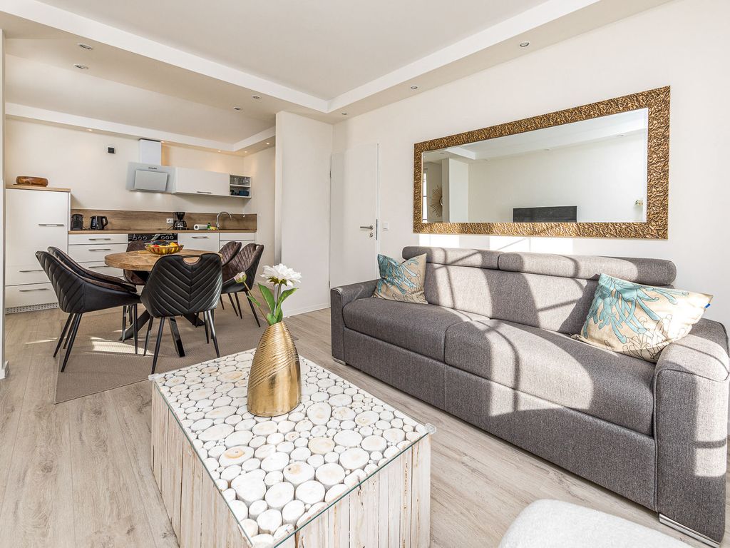 SunSide Apartment #1